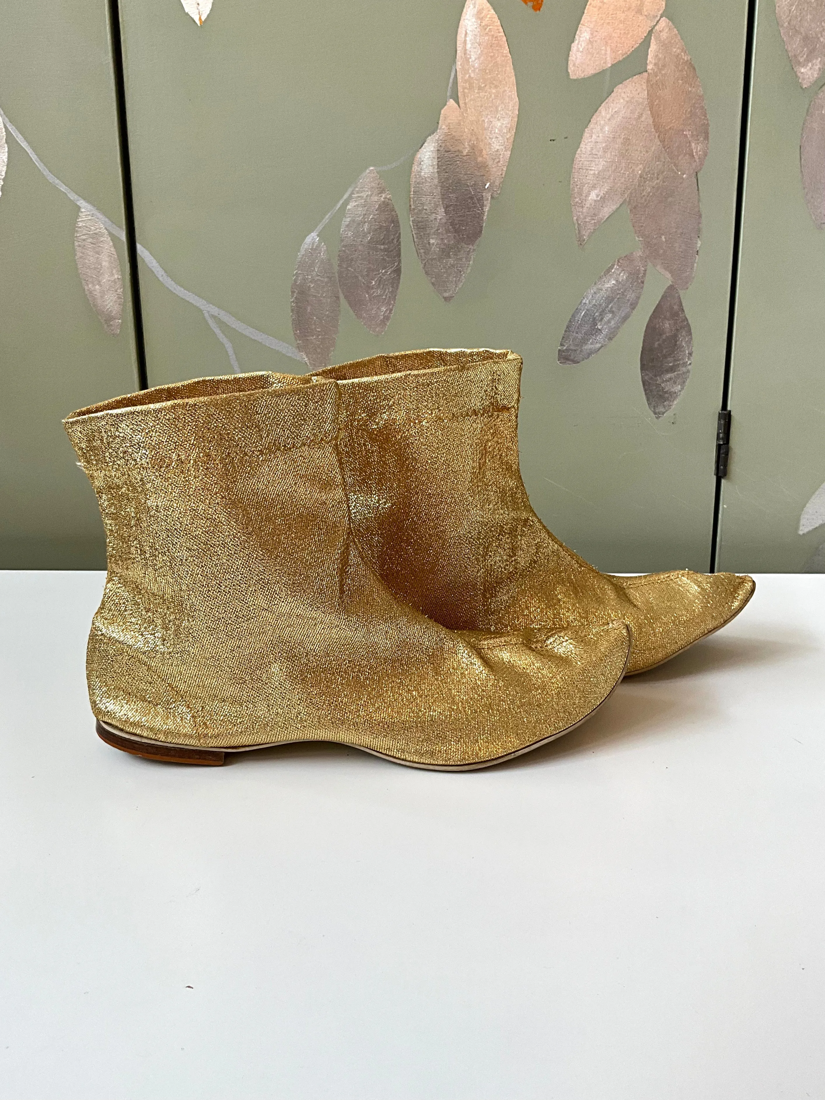 Vintage 1960s Metallic Gold Lurex Pointed Toe Mod Ankle Bootie, Size 8